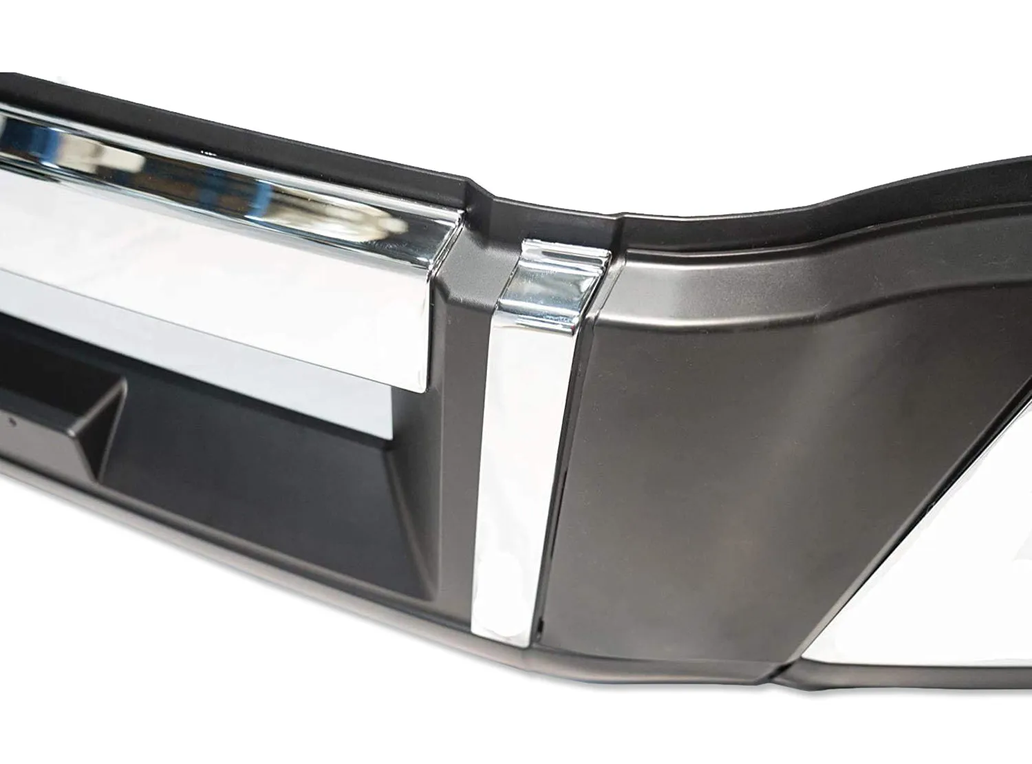 Bumper Set with Chrome Trim and Brackets No Fog Holes 2018  Volvo VNL VNR
