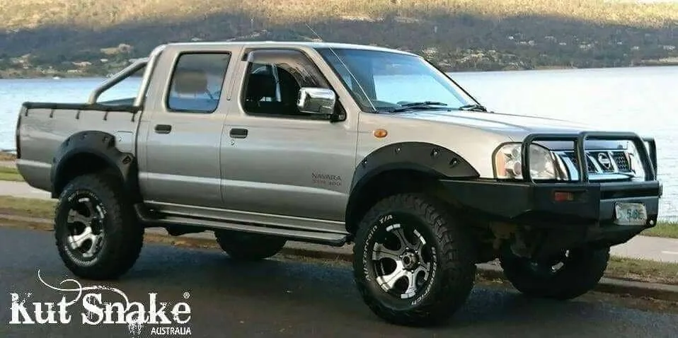 Kut Snake Flares for Nissan Navara D22