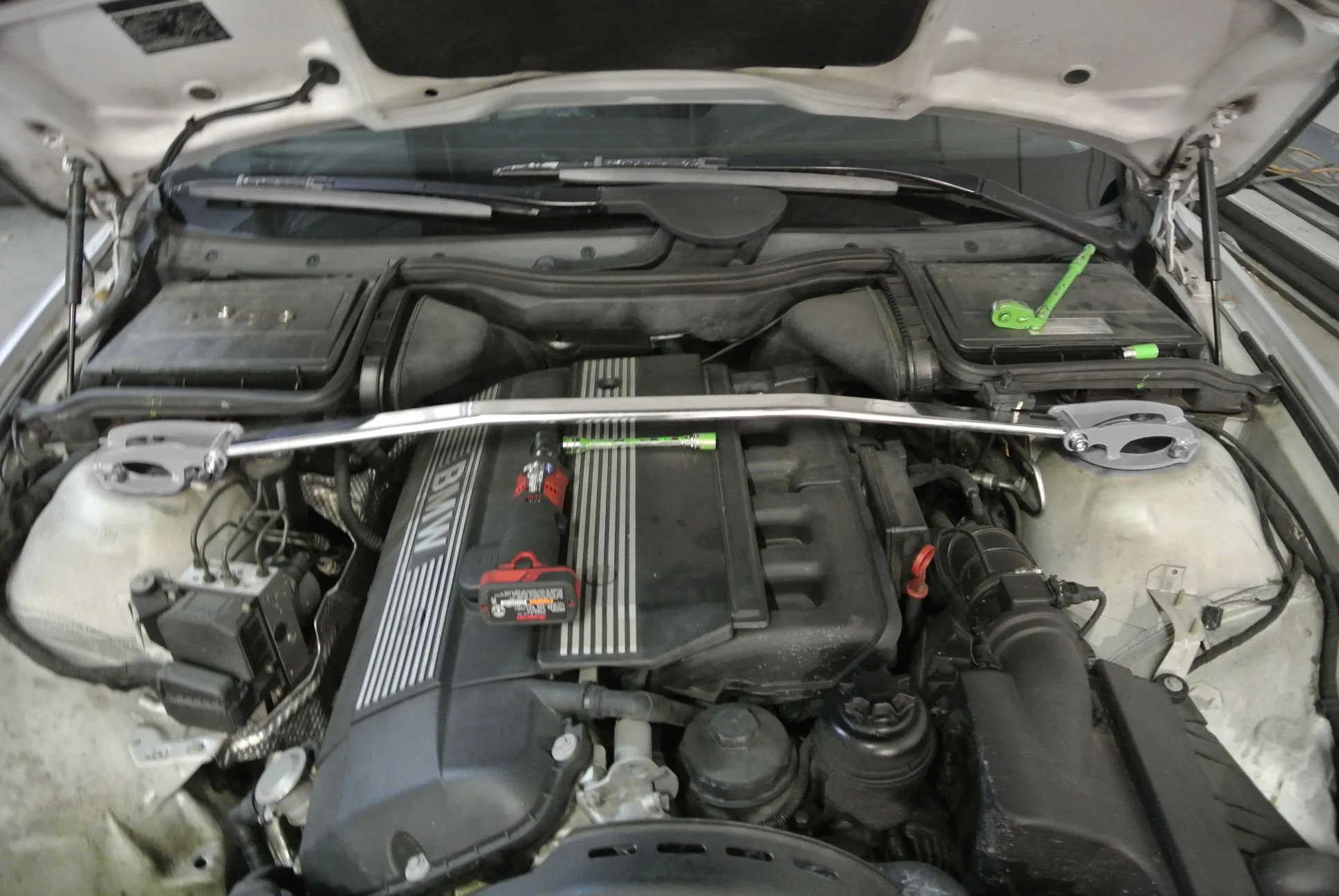 Megan Racing Strut Bar BMW E39 (1995-2003) Front Upper - Race Spec